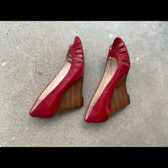 Calvin Klein peep toe wedge - size 10 - Picture 2 of 8